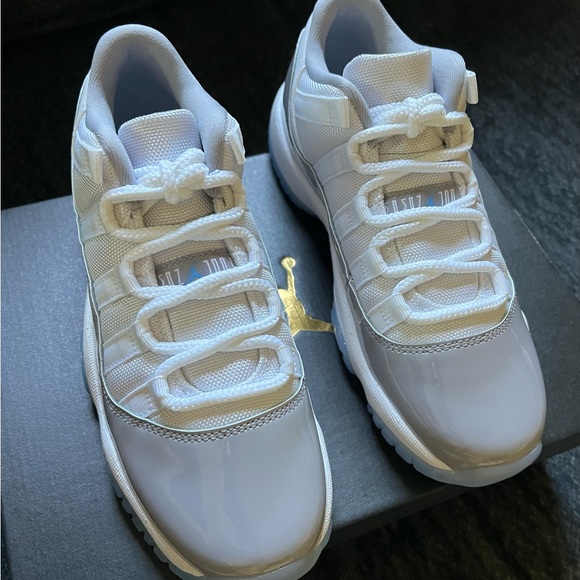 Nike Air Jordan 11 retro low cement mens sz10 - Picture 1 of 5